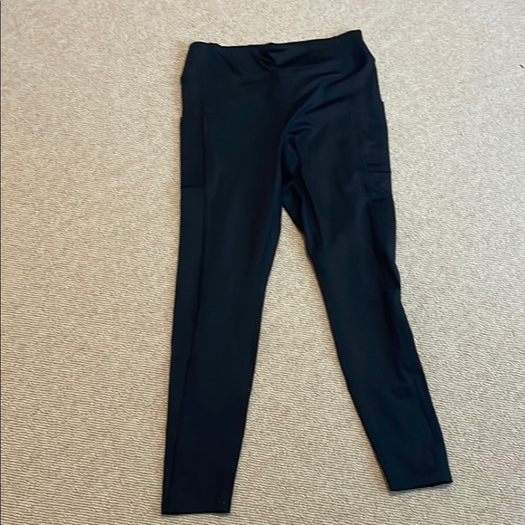PINK Victoria's Secret Black Leggings - Picture 1 of 2